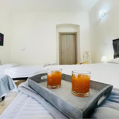 Porta Palazzo 15 Min - Suite Con Netflix & Wi-Fi Турин Экстерьер фото