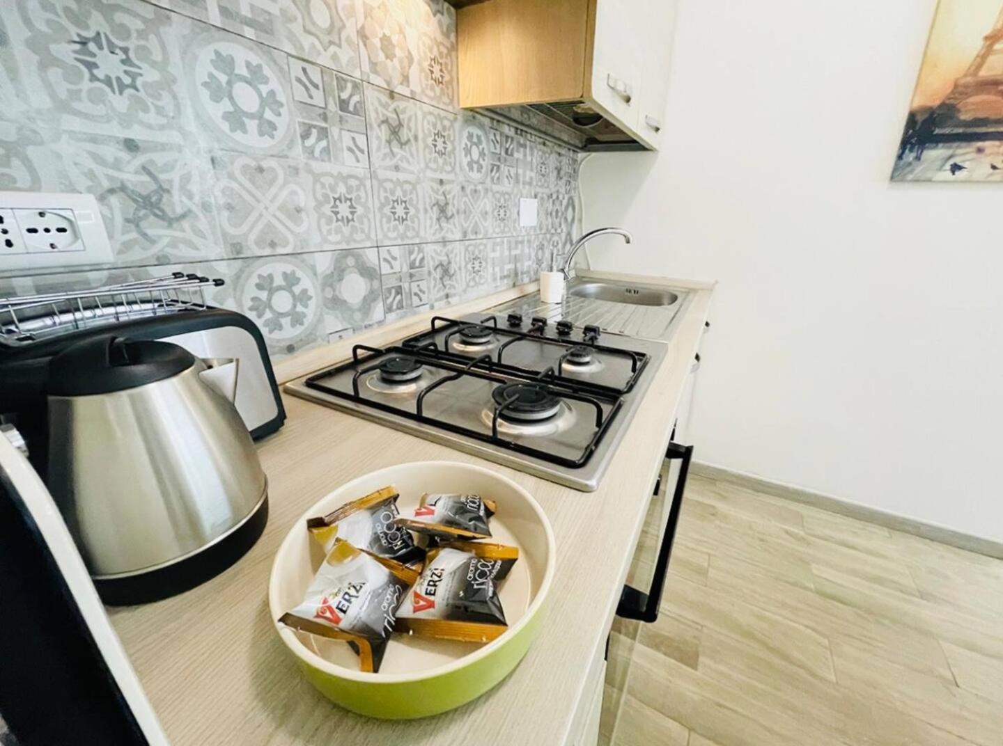 Porta Palazzo 15 Min - Suite Con Netflix & Wi-Fi Турин Экстерьер фото