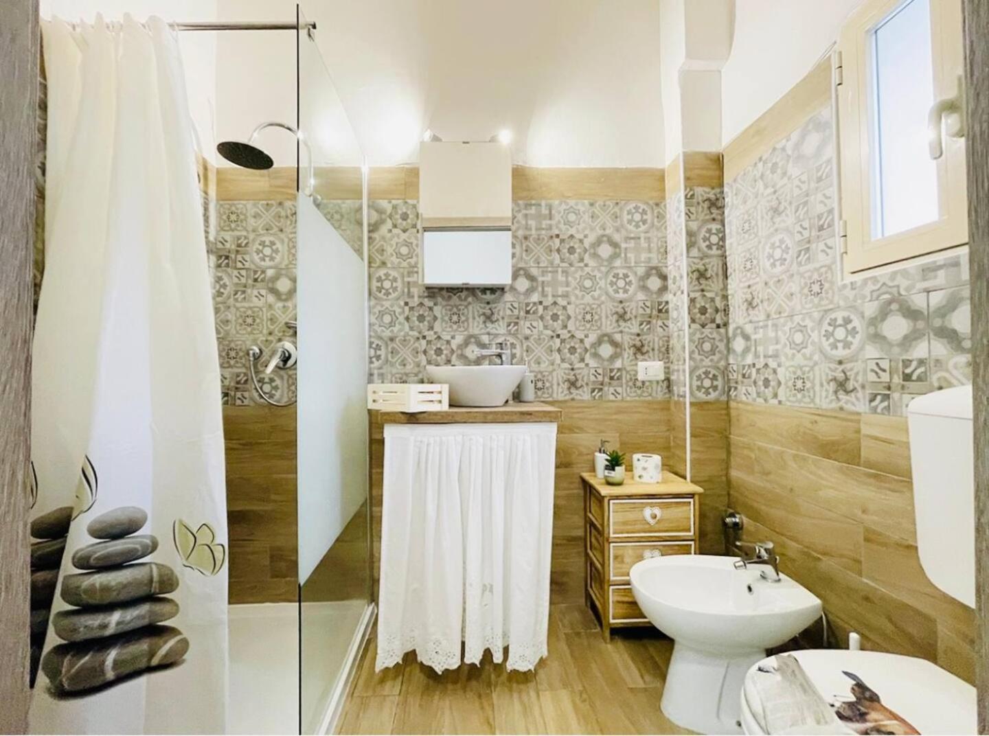 Porta Palazzo 15 Min - Suite Con Netflix & Wi-Fi Турин Экстерьер фото